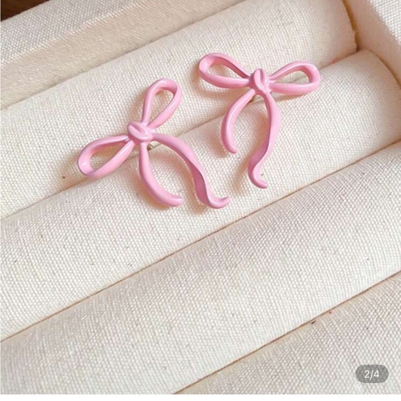 Jewelry - Charming Pink Bow Earrings